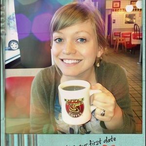 Meet your Posher, Courtney